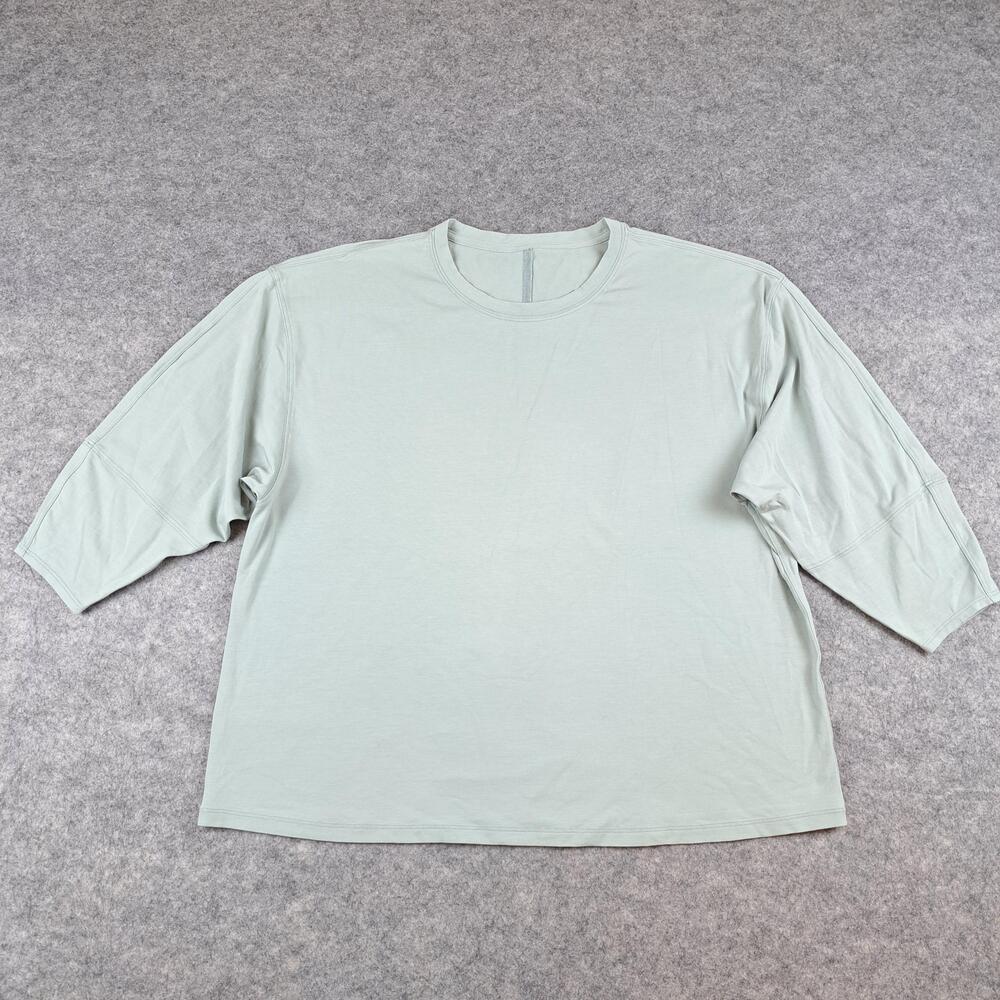 Lululemon Shirt Womens XL Light Green Oversized 3/4 Sleeve Crewneck Athletic Top